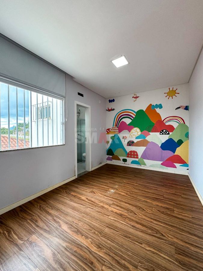 Casa Geminada em Condomínio Fechado no Amizade