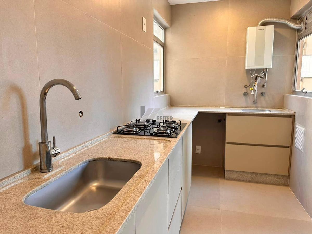 Apartamento a venda com 2 quartos Centro Florianópolis