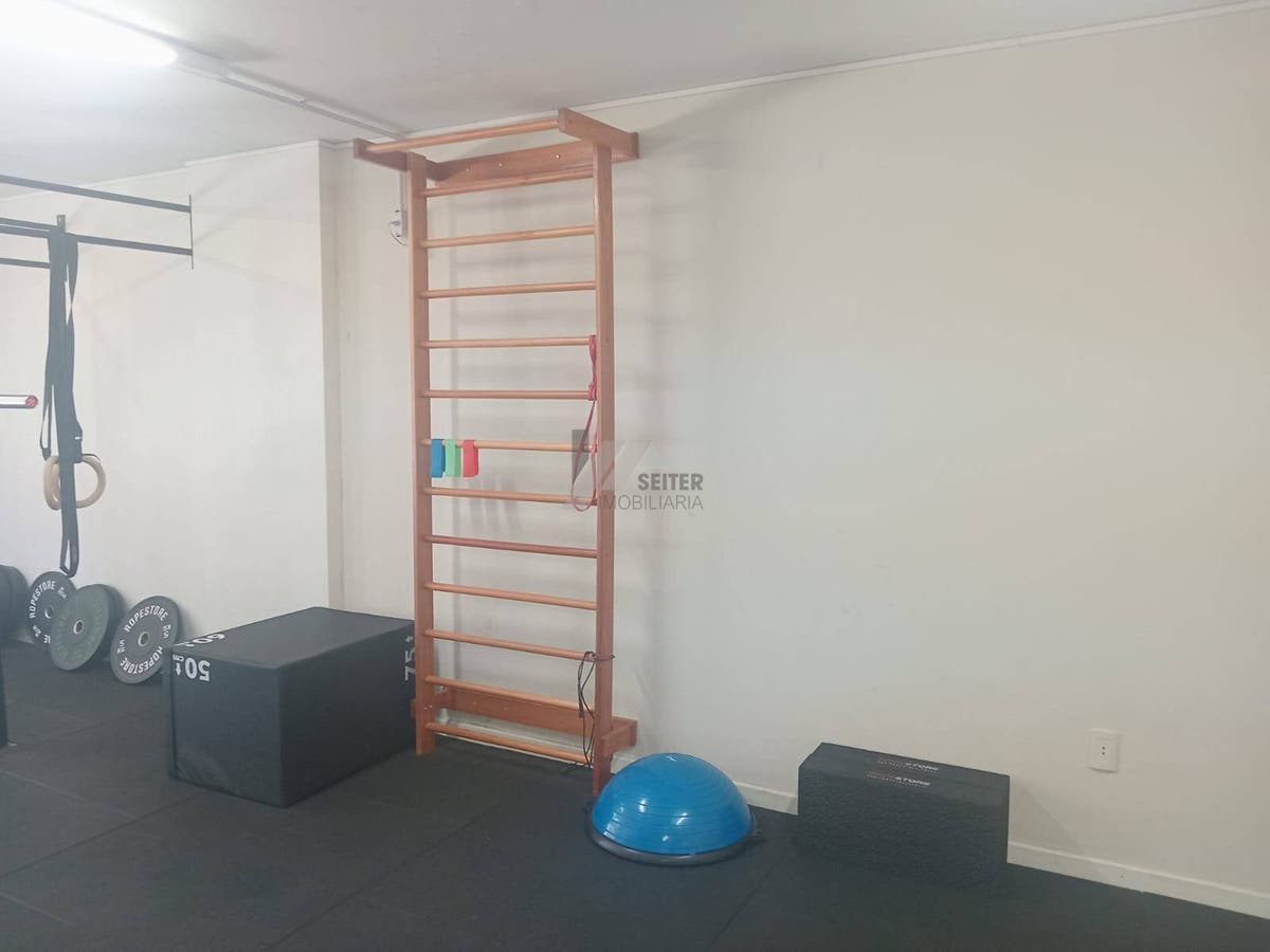 Apartamento 3 quartos para alugar na Av Mauro Ramos