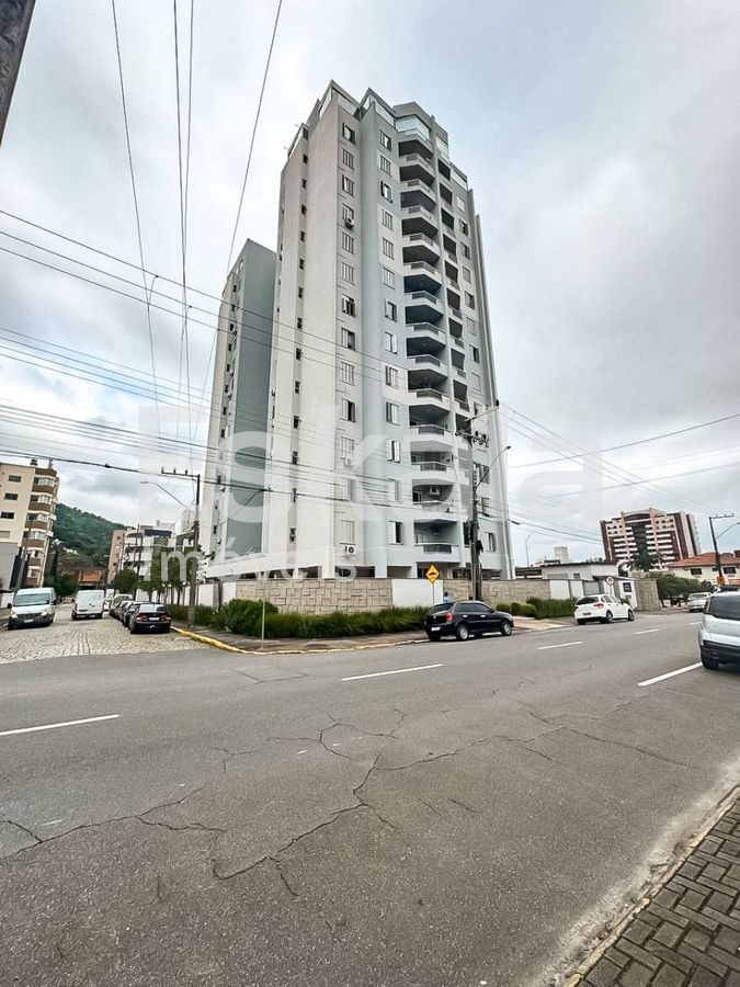 Apartamento Com 01 Suíte + 03 Quartos Centro - Jaraguá do Sul