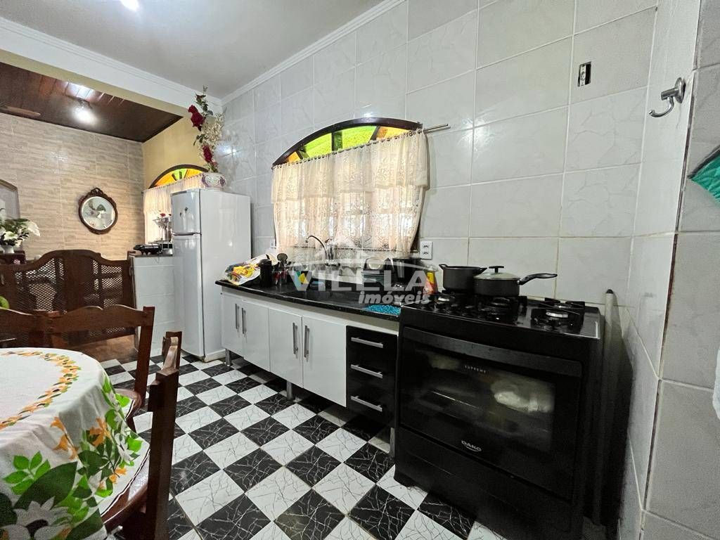 Excelente casa com piscina e edícula
