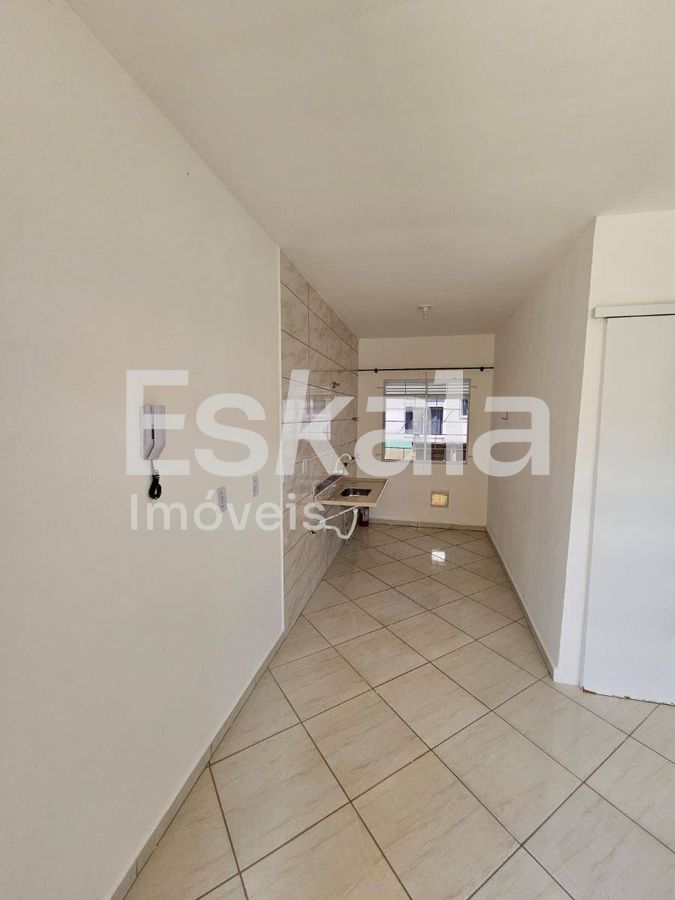 Apartamento Com 02 Dormitórios Corticeira - Guaramirim