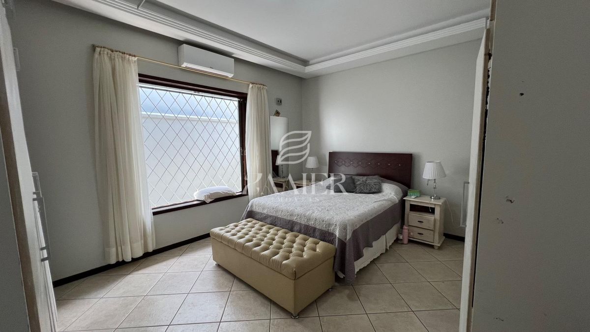 Casa com 3 quartos, Glória - Joinville