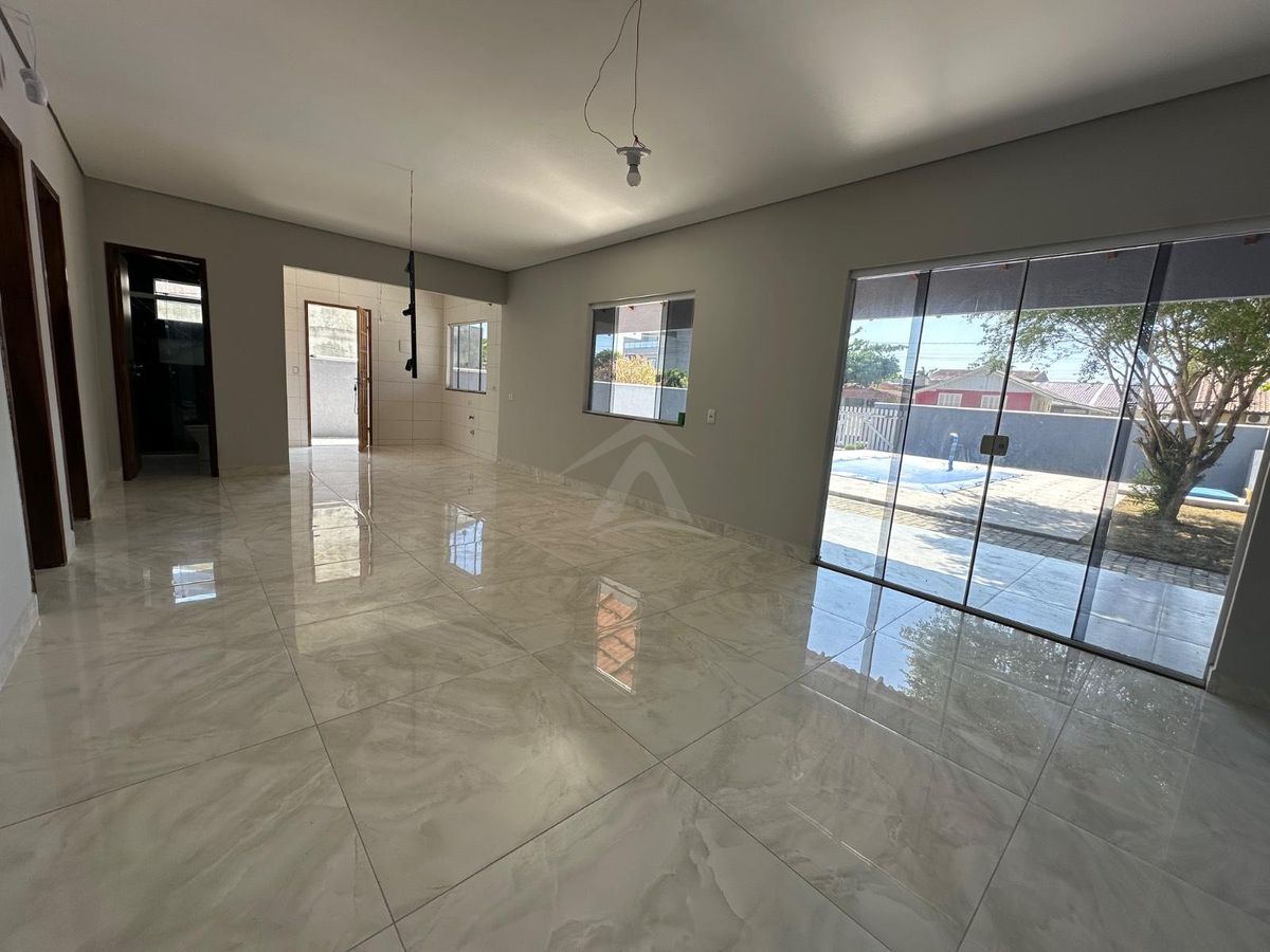 Casa com piscina, 2 quartos sendo 1 suíte, são josé
