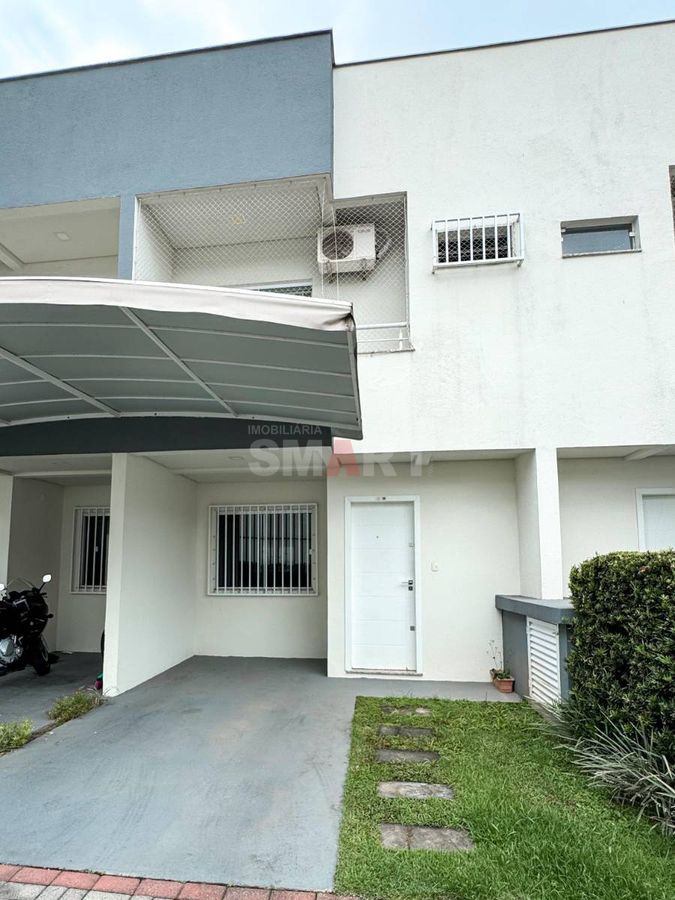 Casa Geminada em Condomínio Fechado no Amizade