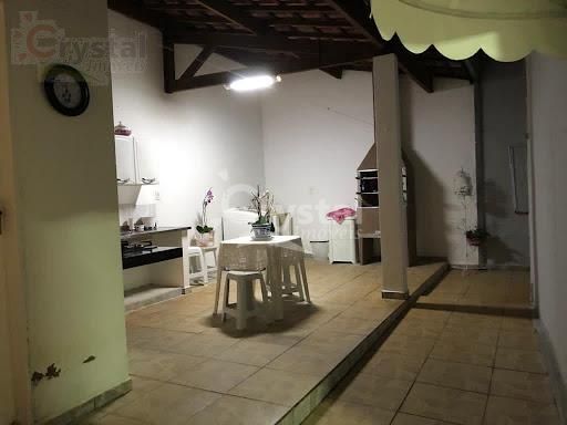 Casa com 4 quartos, Conjunto Habitacional Água Branca - Avaré. Foto 2