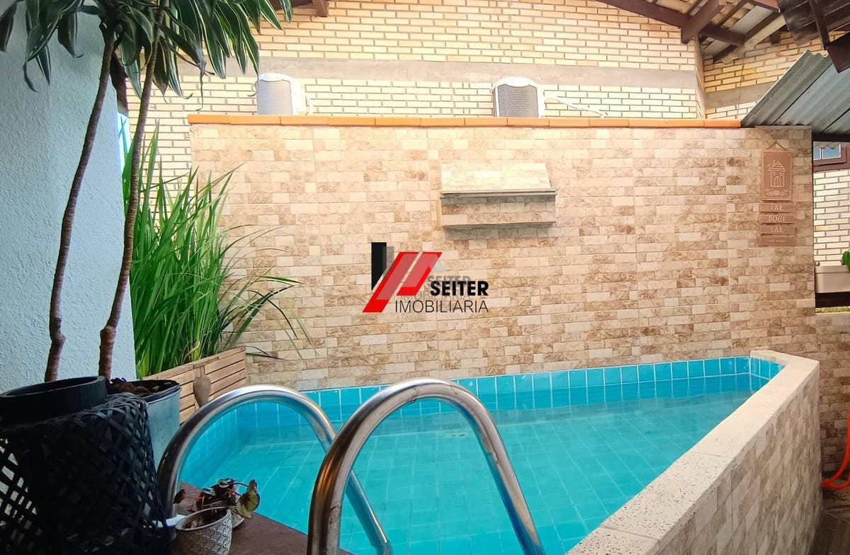 Casa comercial a venda em Canasvieiras norte de Florianópolis