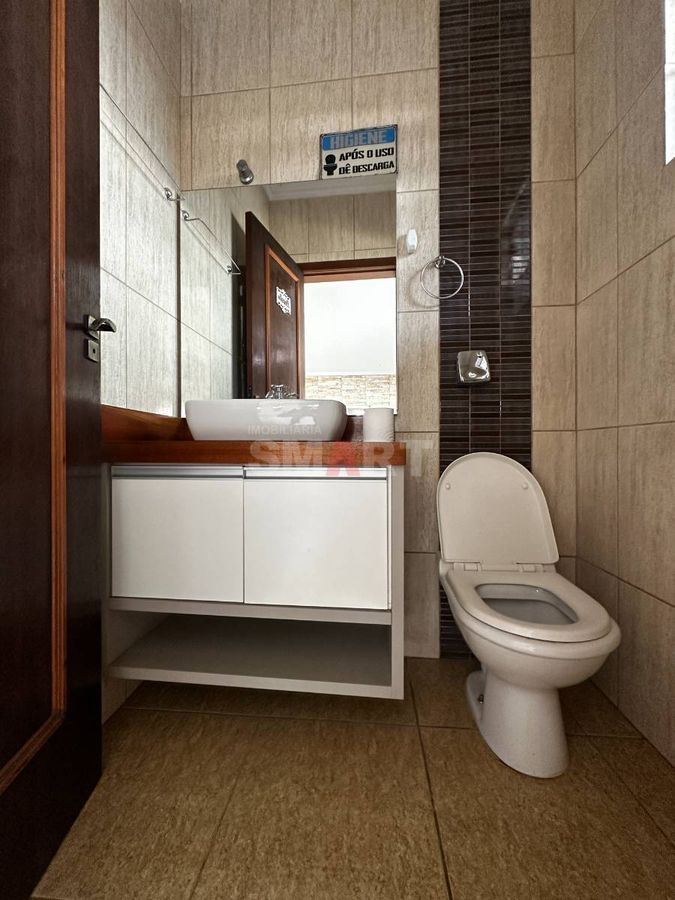 Casa Semimobiliada Suíte + 02 Dormitórios em Três Rios