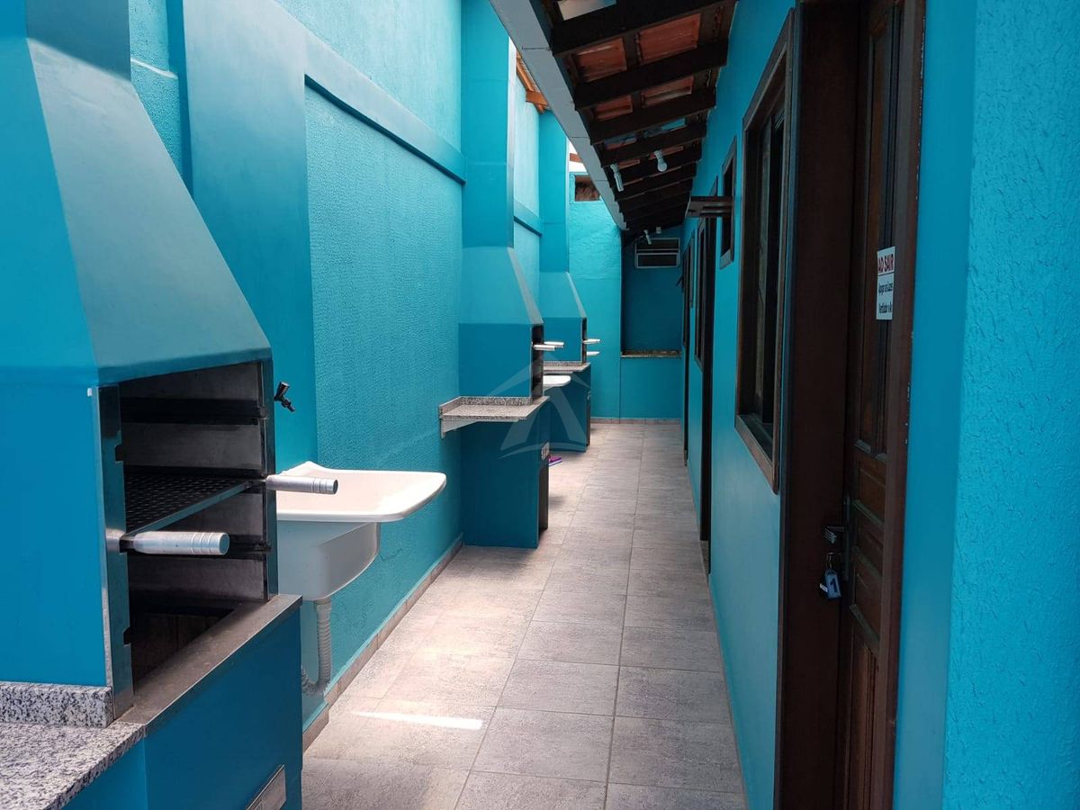 Pousada com 1 Sobrado + 3 Apt + 1 Casa - Itapema do Norte