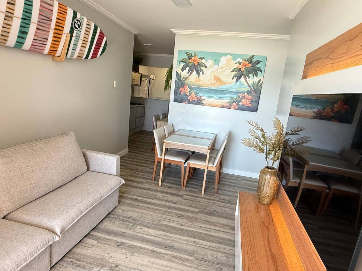 Apartamento mobiliado pé na areia, 3 quartos sendo 1 suíte, centro