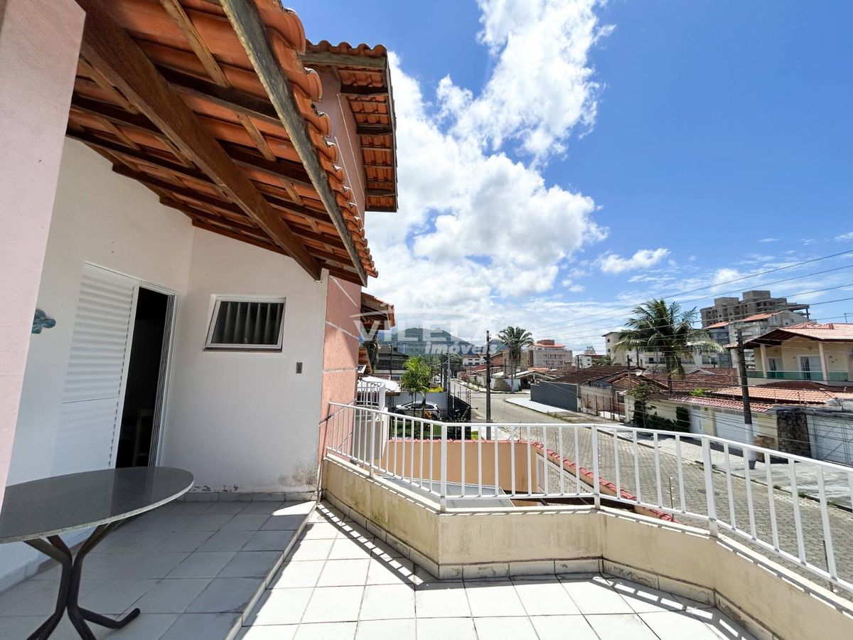 Sobrado com 5 dormitórios sendo 4 suítes-ótima localização no bairro indaiá -caraguatatuba-sp!!!