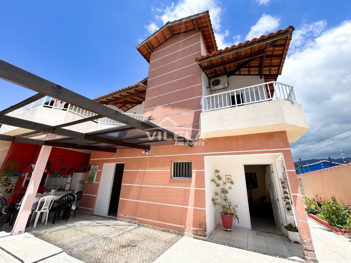 Sobrado com 5 dormitórios sendo 4 suítes-ótima localização no bairro indaiá -caraguatatuba-sp!!!