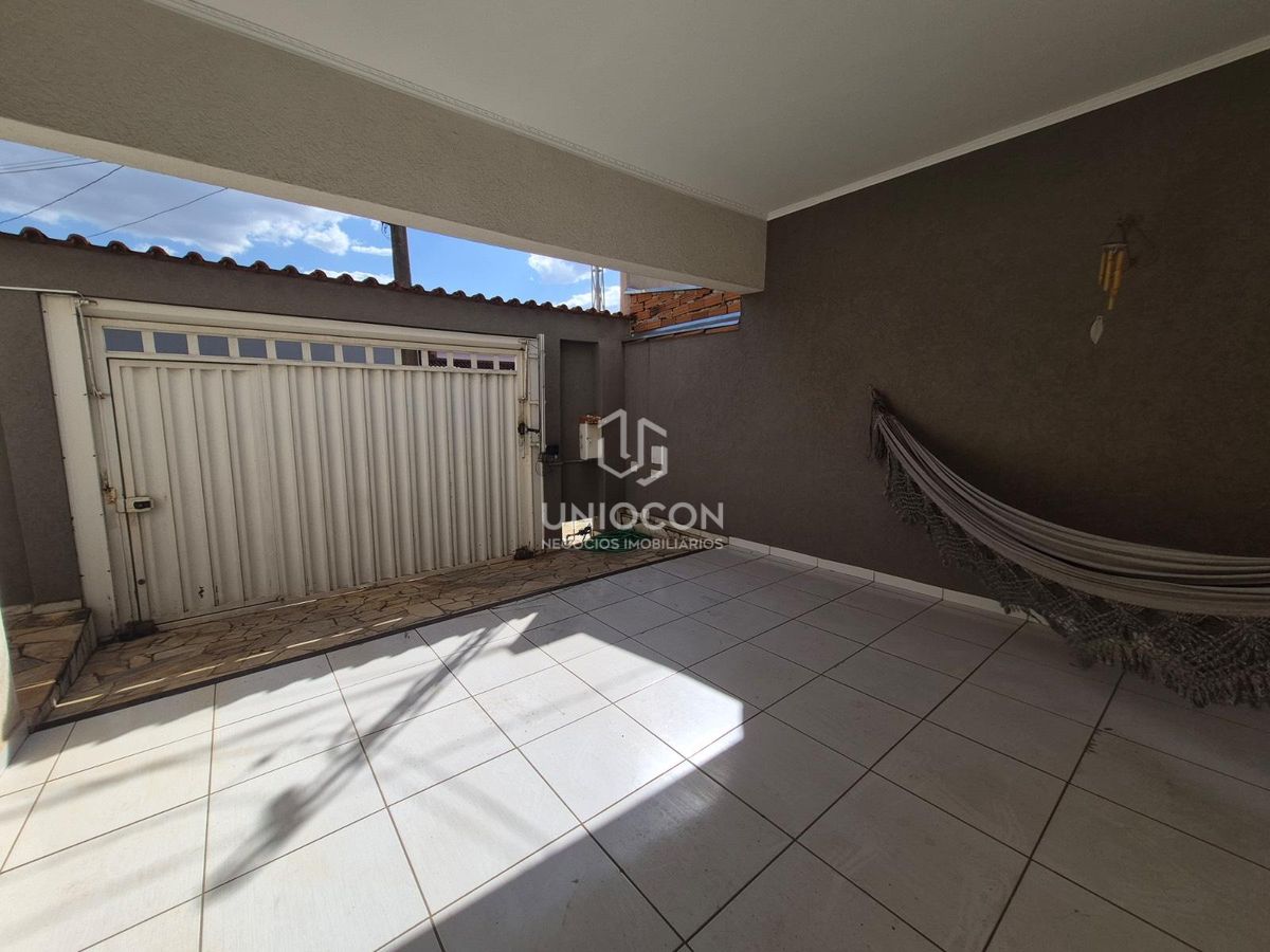 Casa, 3 quartos, 250 m² - Foto 3