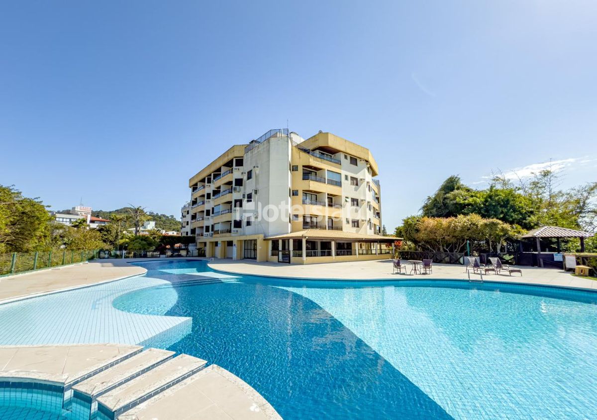 Apartamento de um quarto no Merit Plaza