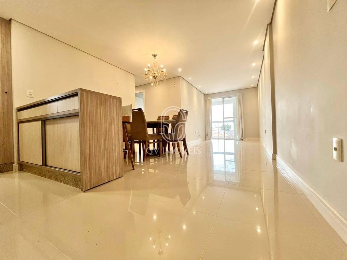 Apartamento semimobiliado para locação, 3 quartos sendo 1 suíte, 1 vaga de garagem, bairro São João, Itajaí-SC - Apartamento em São João, Itajaí - para locação - Gv gestao de imoveis LTDA