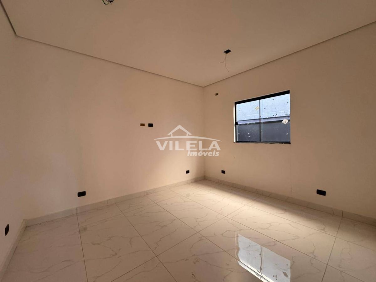 Casa Nova de Esquina com 2 Dormitórios-Moderna-Bairro Golfinho-Caraguatatuba-Sp