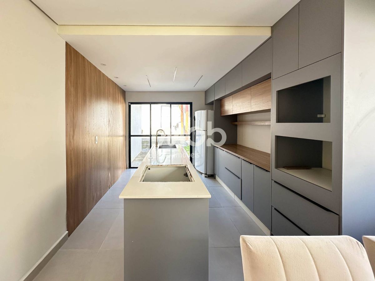 Casa com suíte + 2 quartos - são luís