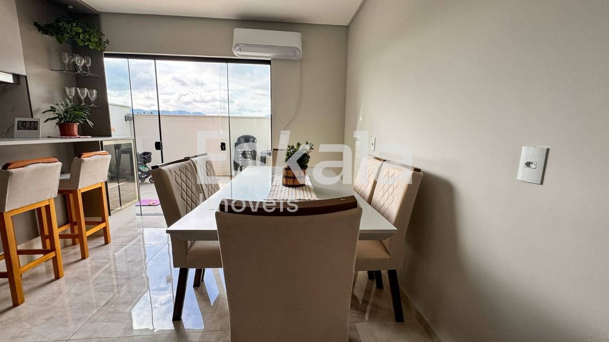 Sobrado Semi Mobiliado com 01 Suíte + 02 Quartos Três Rios do Sul