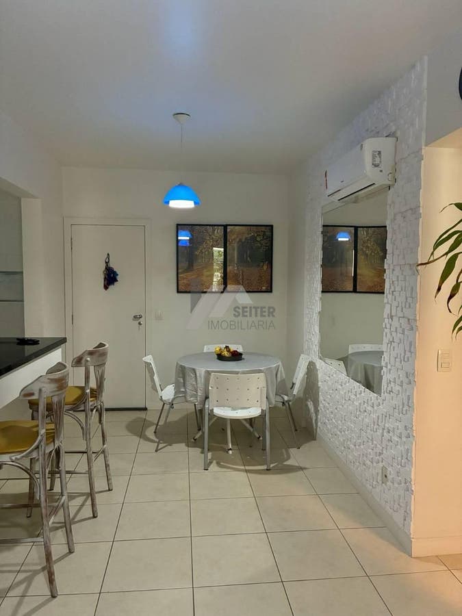 Apartamento com 2 quartos, Centro - Florianópolis