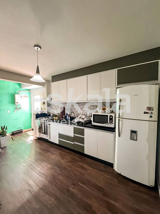 Apartamento semi-mobiliado com 01 suíte + 02 dormitórios centro - jaraguá do sul