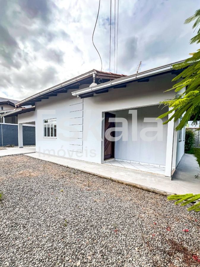 Casa Residencial Com 01 Suíte + 02 Dormitórios Amizade - Jaraguá do Sul