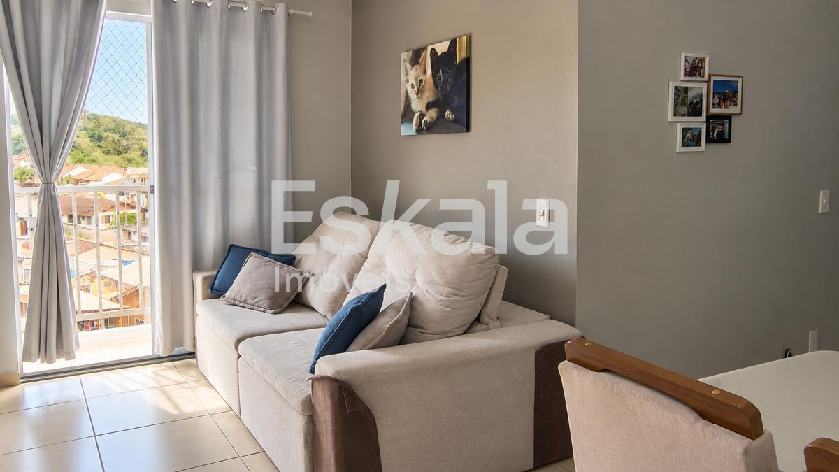 Apartamento Semimobiliado Com 02 Quartos Rau - Jaraguá do Sul