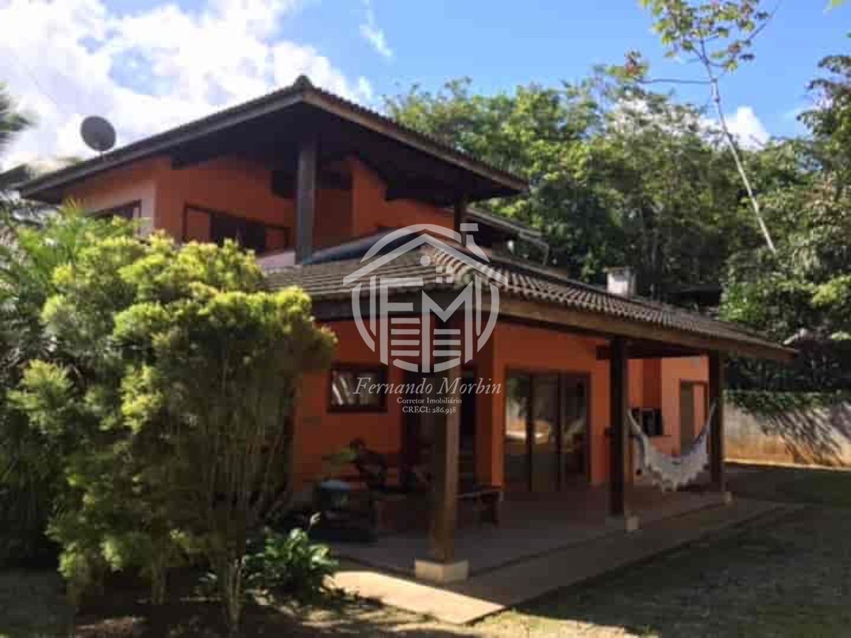 Casa à venda na Praia de Itamambuca a 30 metros da Praia