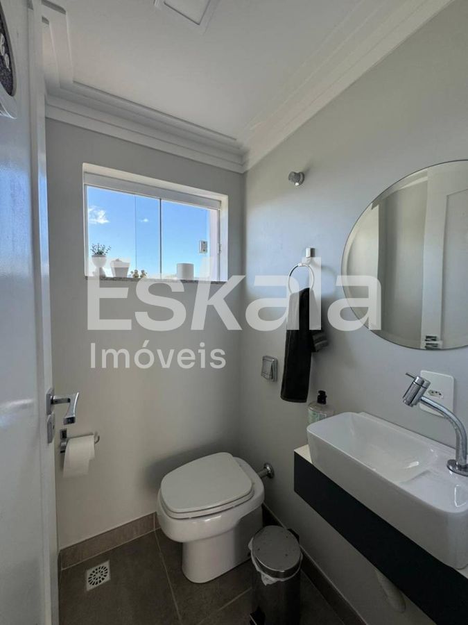 Casa Semi Mobiliada Com 02 Quartos + 01 Suíte Amizade - Jaraguá Do Sul