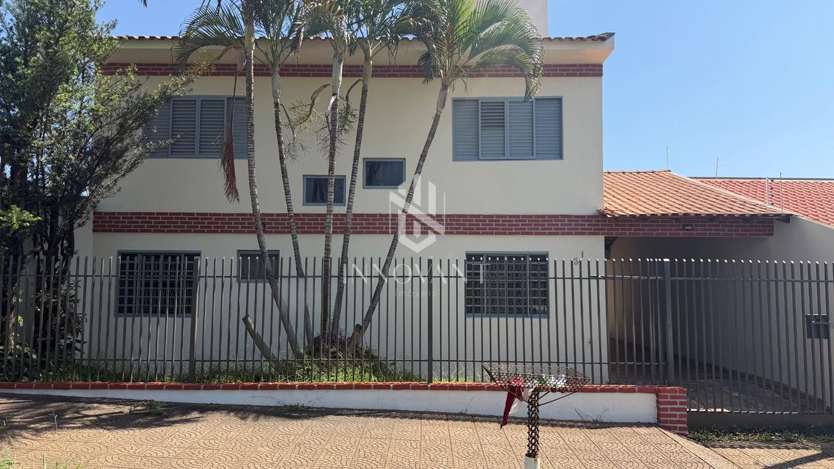 Sobrado, 3 quartos, 255 m² - Foto 1