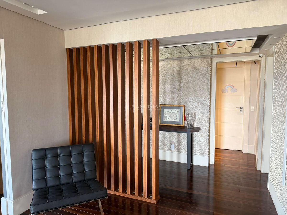 Apartamento, 3 quartos, 252 m² - Foto 1