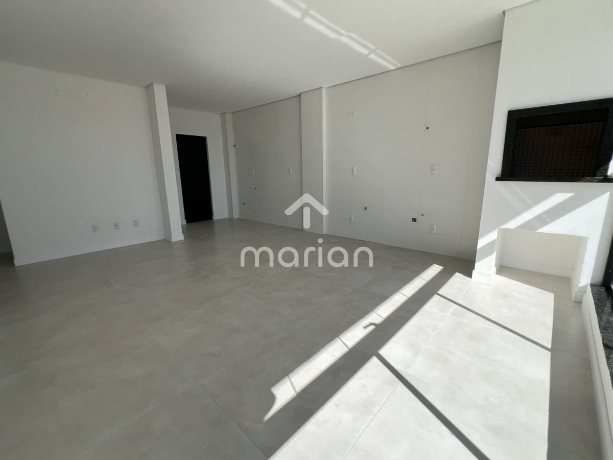 Apartamento com 2 quartos, Itacolomi - Balneário Piçarras