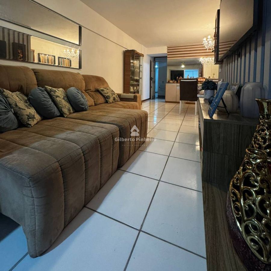 Apartamento à Venda no Centro de Guarapari com 3 Quartos