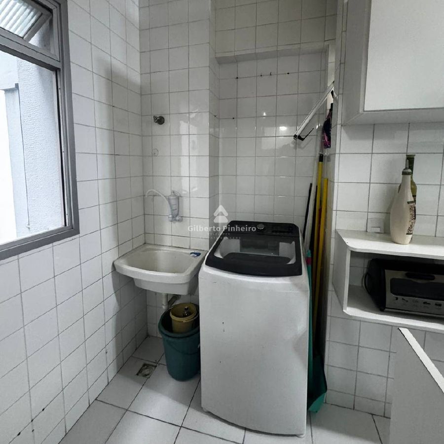 Apartamento à Venda no Centro de Guarapari com 3 Quartos