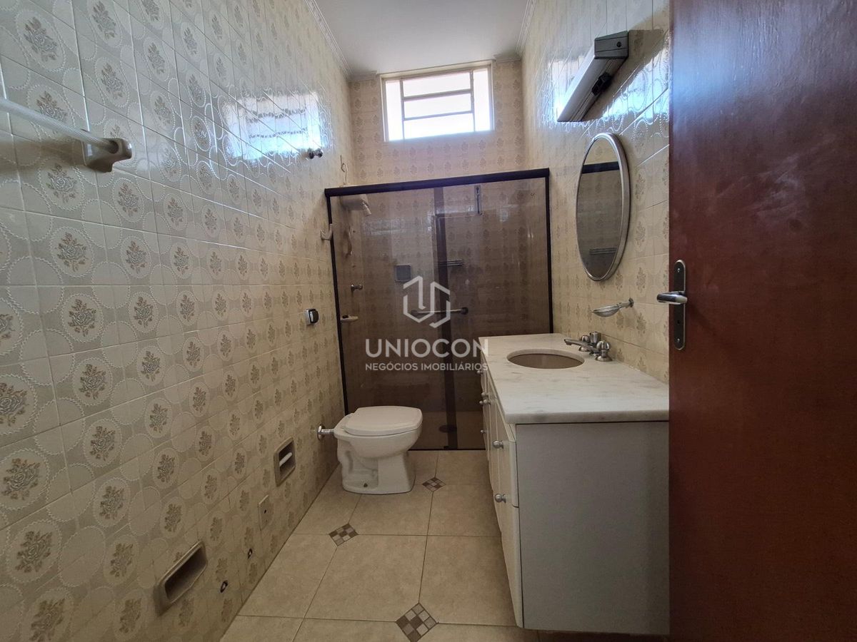 Casa, 3 quartos, 215 m² - Foto 22