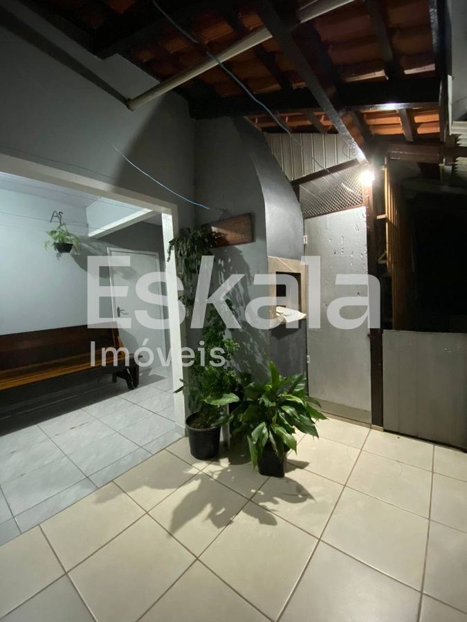 Casa com 03 Quartos e 04 Vagas de Garagem Amizade - Jaraguá do Sul