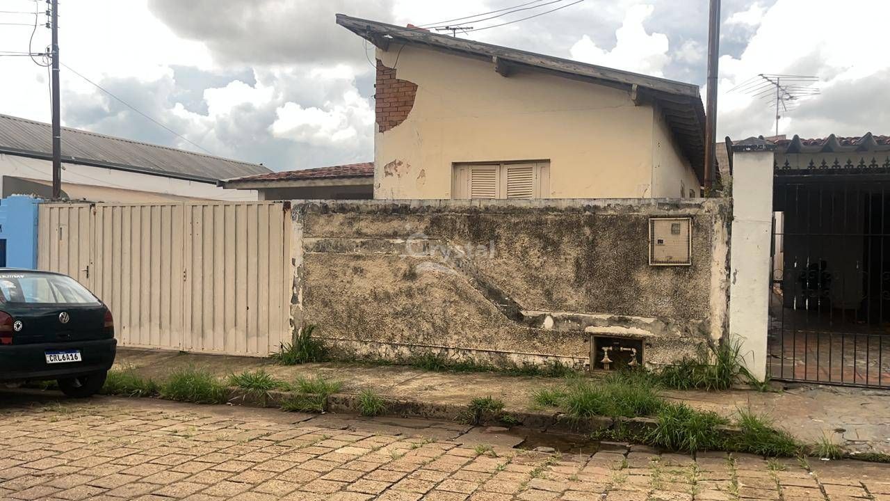 Casa à Venda no Centro de Avaré com Terreno de 313m². Foto 2