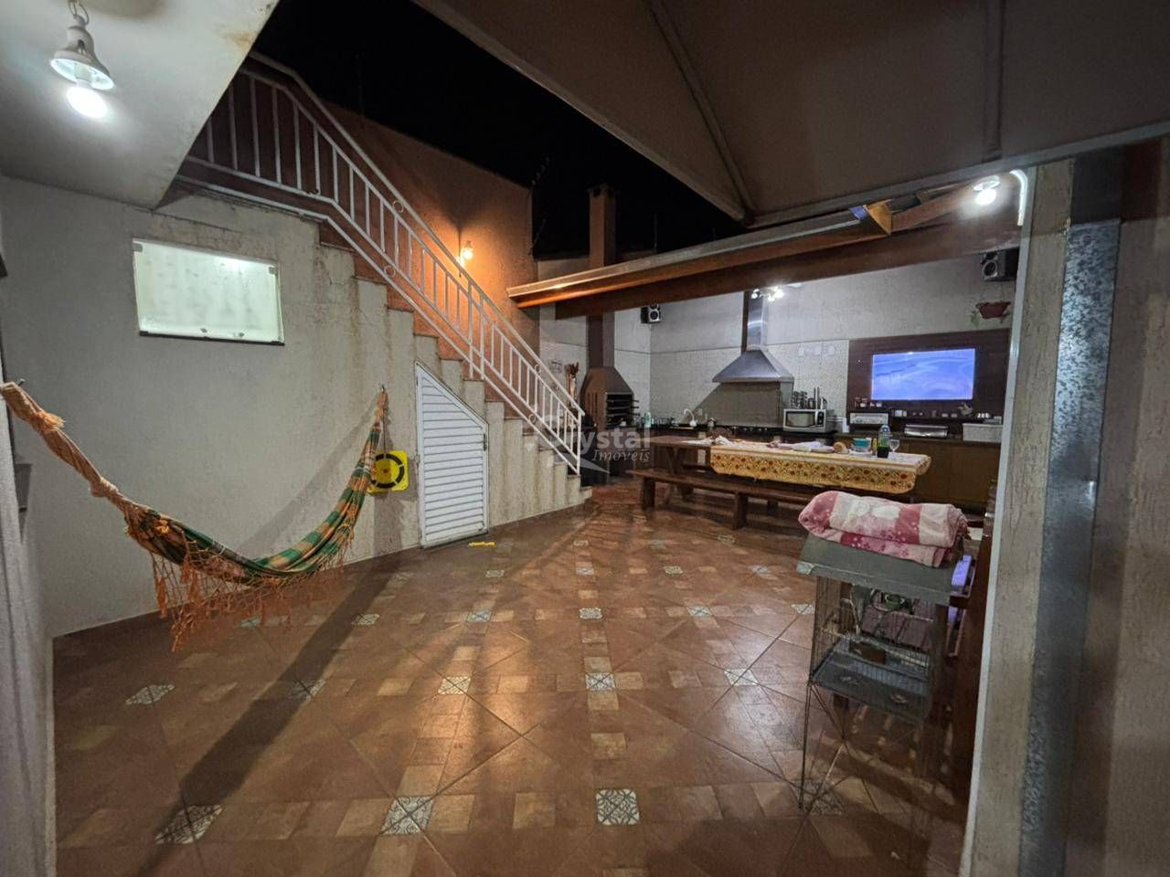 Sobrado à Venda com 4 Quartos e 2 Cozinhas Externas em Jardim Santa Cruz - Avaré. Foto 2