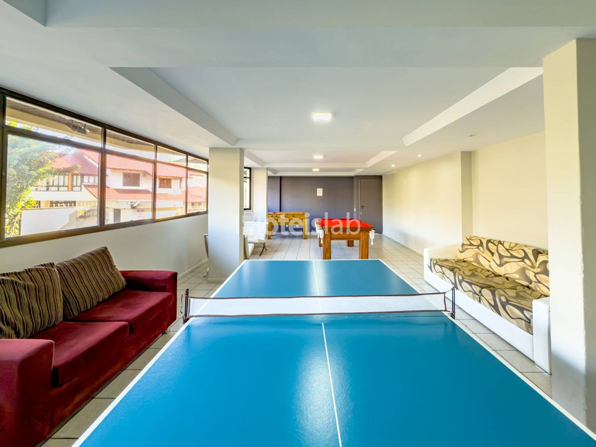 Lindo apartamento com vista lateral para o mar em Canasvieiras