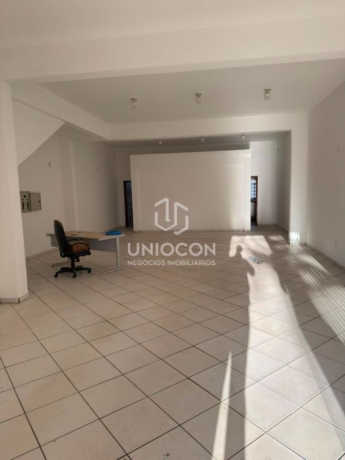 Loja-Salão, 150 m² - Foto 1
