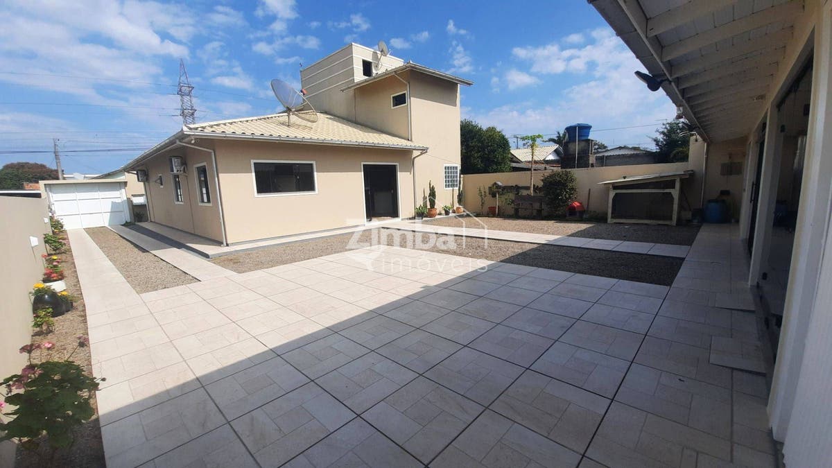 Casa de 3 quartos, 252m² no bairro Nova Brasília, em Imbituba | Eu Corretor