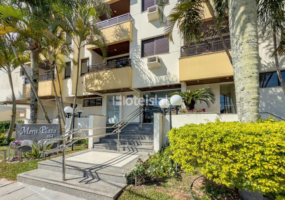 Apartamento de um quarto no Merit Plaza