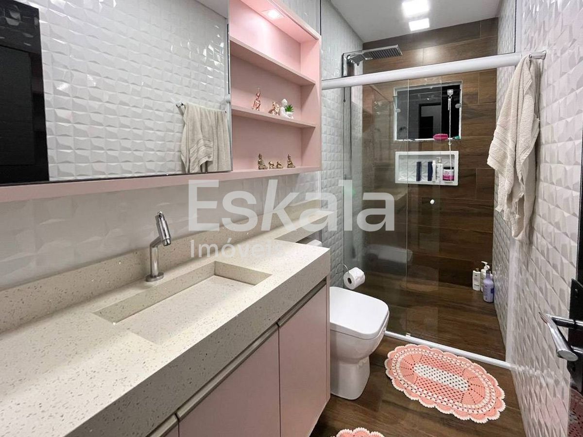 Casa Semimobiliada Com 01 Suíte + 02 Quartos Barro Branco - Guaramirim