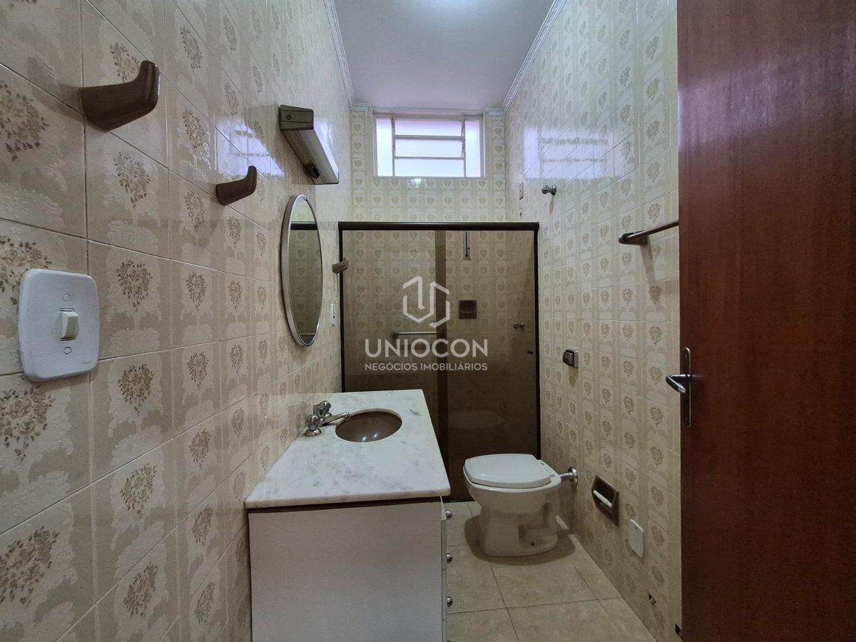 Casa, 3 quartos, 215 m² - Foto 8