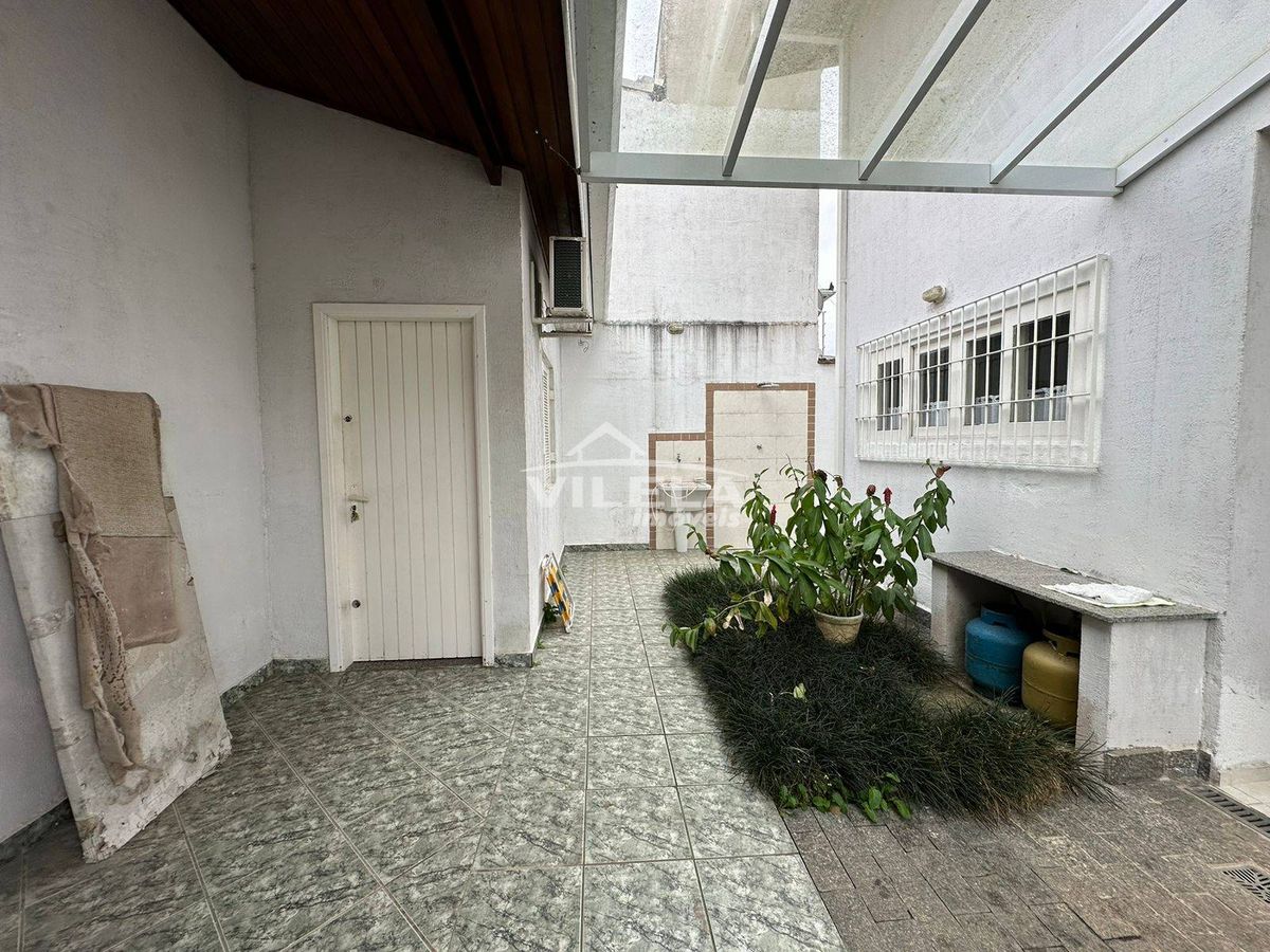 Excelente sobrado na martin de sá -caraguatatuba-sp