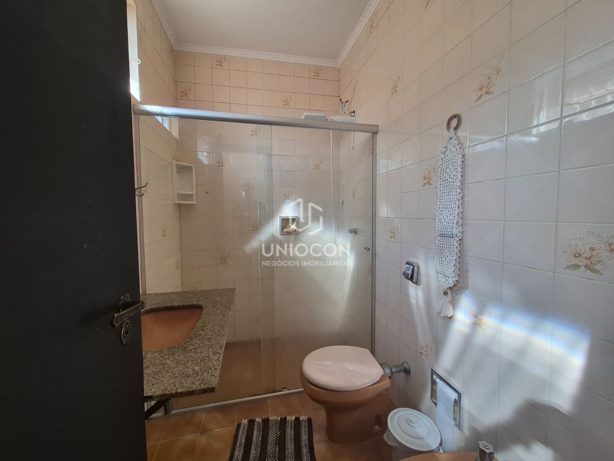 Casa, 3 quartos, 250 m² - Foto 10