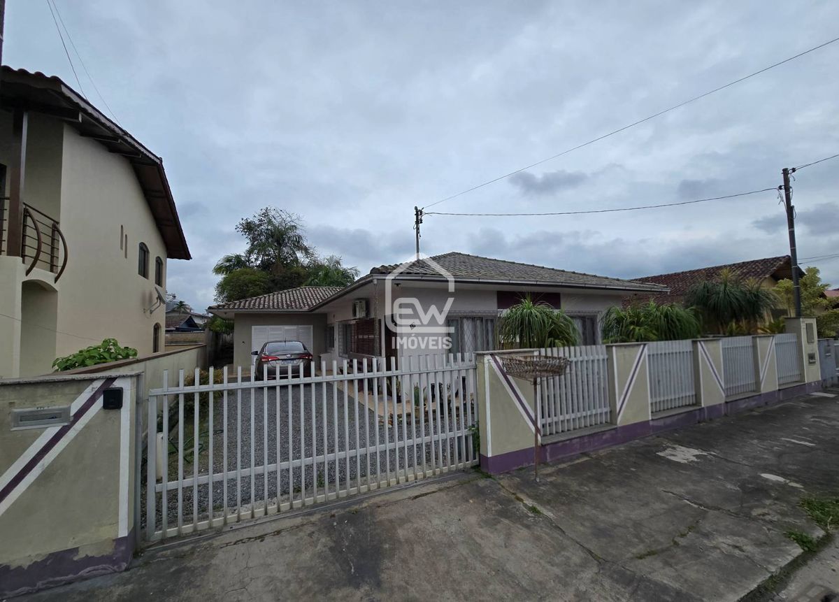 Casa, 3 quartos, 591 m² - Foto 1
