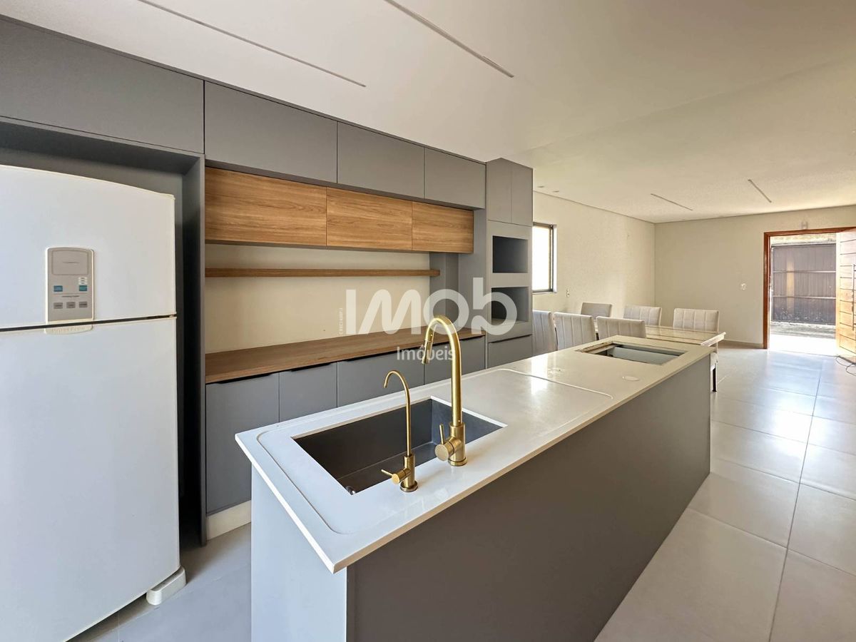 Casa com suíte + 2 quartos - são luís