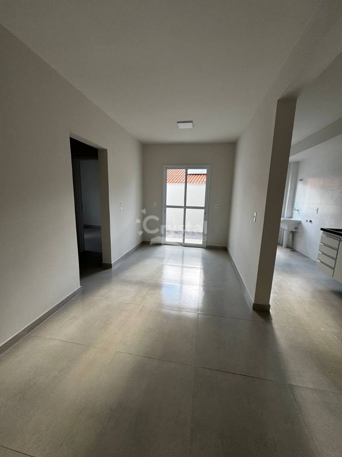 Apartamento Térreo para Alugar com 2 Quartos, Armário Planejado e Quintal em Alto da Colina - Avaré. Foto 5