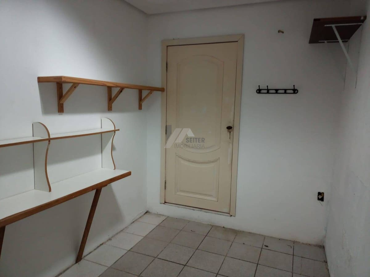 Casa comercial para locação no corrego grande