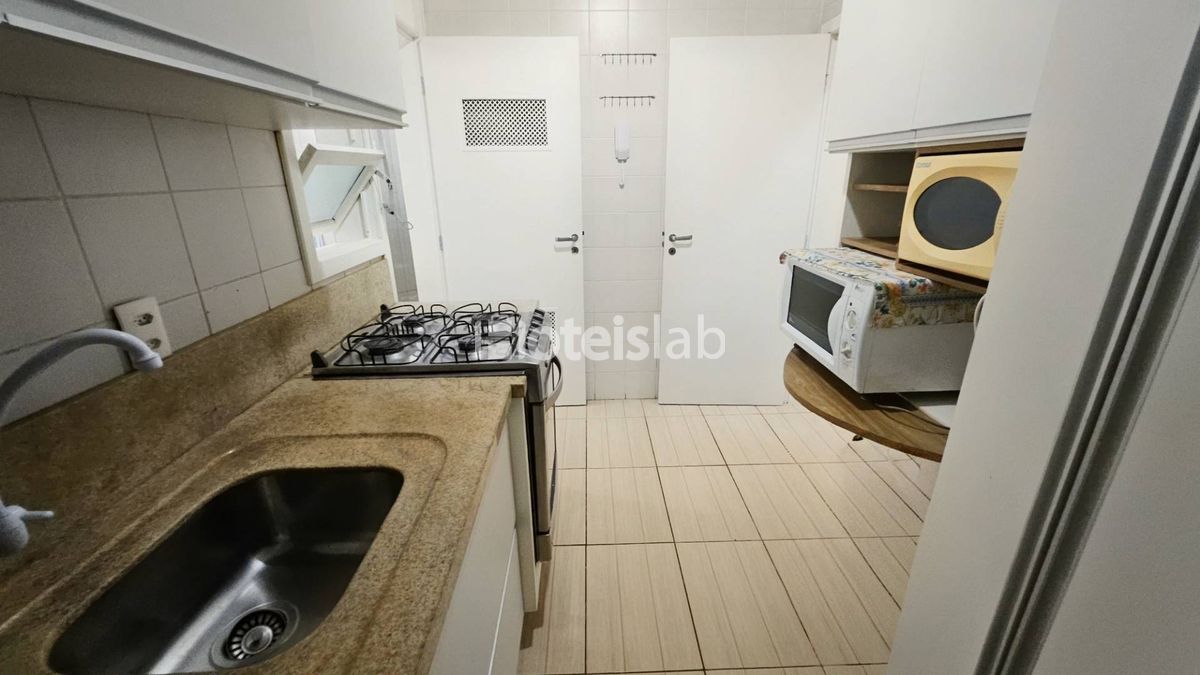 Charmoso apartamento com vista para o mar